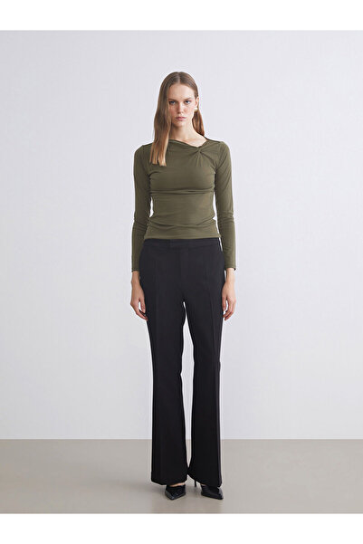 LC Waikiki Peak Yeni Sezon Asimetrik Yaka Büzgülü Bluz