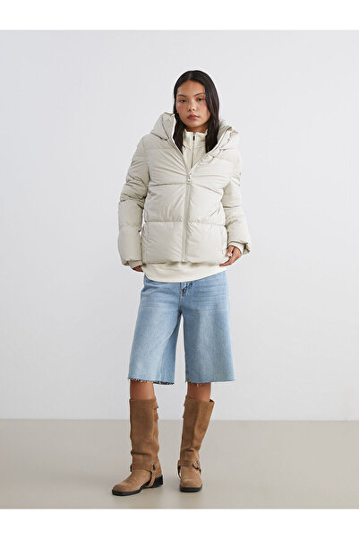 LC Waikiki Bej Kapüşonlu Kadın Şişme Mont