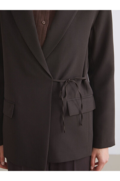 LC Waikiki Kruvaze Yaka Bağlamalı Kadın Blazer Ceket