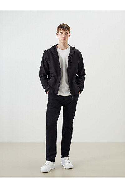 LC Waikiki Siyah Standart Kalıp Kapüşonlu Erkek Mont