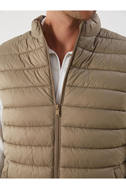 LC Waikiki İzr New Season Standard Fit Stand Collar Men's Puffer Vest
