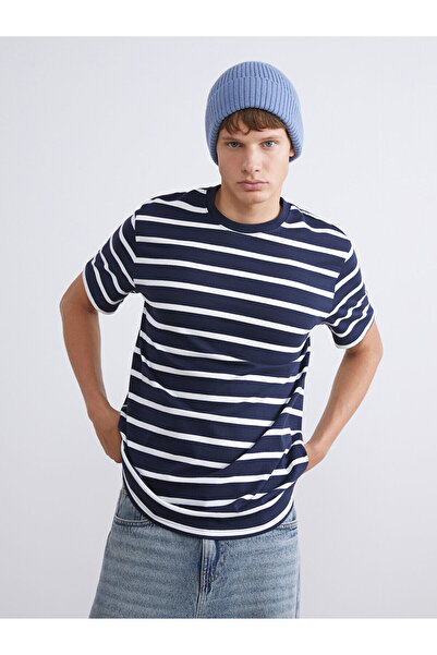 LC Waikiki Bisiklet Yaka Çizgili Penye Erkek Tişört