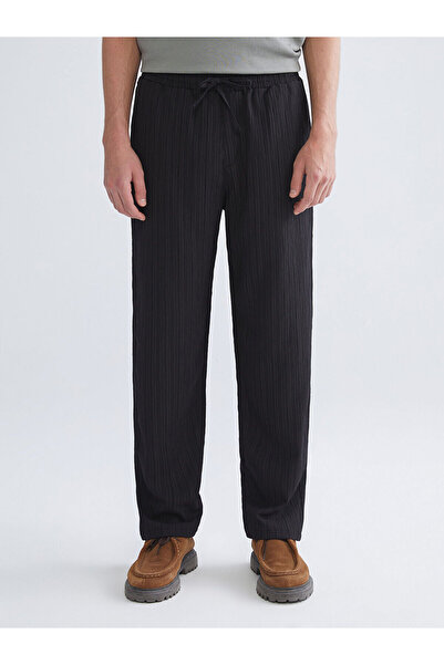 LC Waikiki Peak Yeni Sezon Rahat Kalıp Dokulu Erkek Pantolon