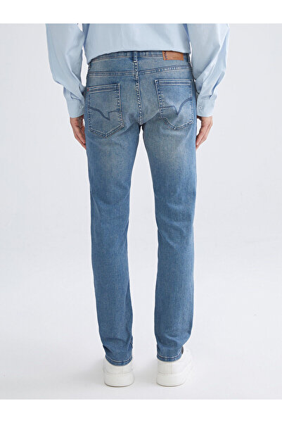 LC Waikiki 750 Чоловічі джинсові штани вузького крою