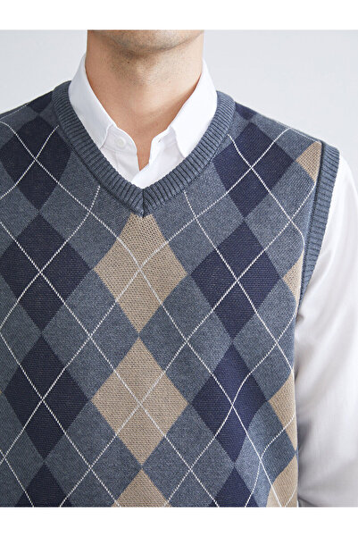 LC Waikiki New Season Standard Fit V-Neck Men's Knitwear Sweater