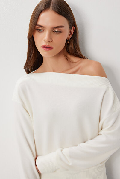 Lovelyİstanbul Açık Omuzlu Yumoş Kazak LUB0257 KEMİK