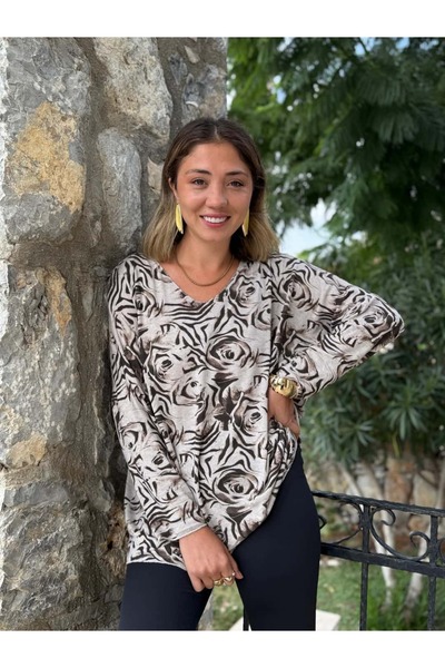 Punta Otantik NC1128A Ιταλική πλεκτή μπλούζα με λαιμόκοψη σε σχήμα V με ροζ σχέδιο μπεζ