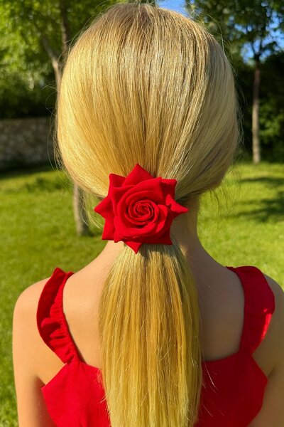 TAKIŞTIR مشبك مطاطي على شكل وردة باللون الأحمر