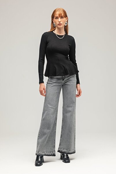 Saade Μαύρη γυναικεία μπλούζα με μακρυμάνικο πλεκτό πέπλο - με λεπτομέρεια Gode