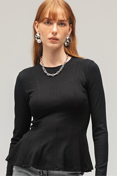 Saade Μαύρη γυναικεία μπλούζα με μακρυμάνικο πλεκτό πέπλο - με λεπτομέρεια Gode