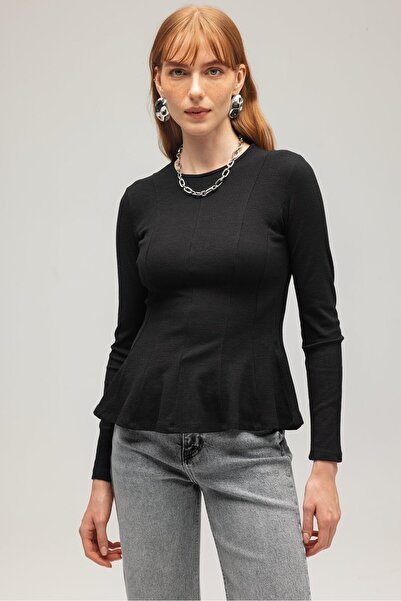 Saade Μαύρη γυναικεία μπλούζα με μακρυμάνικο πλεκτό πέπλο - με λεπτομέρεια Gode