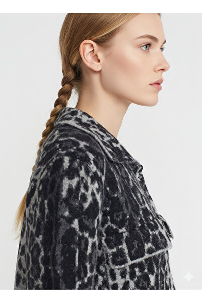 Dilvin Polo Neck Buttoned Pocketed Leopard Knit Cardigan-Black