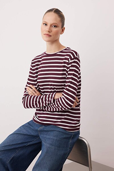 Trendyol Collection Pruhované tričko Mürdüm-Ekru Regular/Normal Fit Basic Crew Neck Pletené TWOAW23TS00002