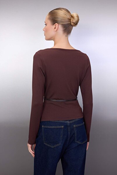 Trendyol Collection Καφέ ζώνη με λεπτομέρεια γιακά μακρυμάνικη εύκαμπτη πλεκτή μπλούζα TWOAW26BZ00084