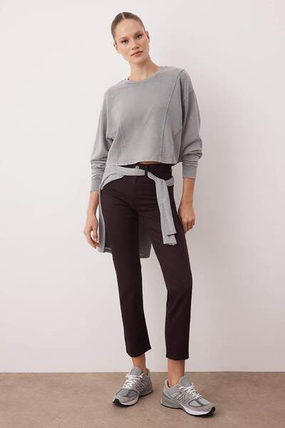 Trendyol Collection Gray Relaxed/Casual Fit Stitching Detailed Knitted Sweatshirt Twoaw26Sw00237