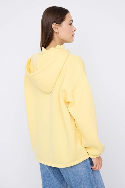 Trendyol Collection Yellow Hooded Oversize/Wide Fit Thick Fleece Inside Knitted Sweatshirt Twoaw26Sw00115