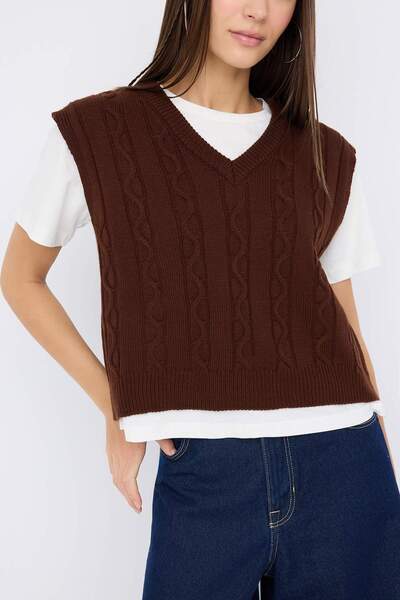 Trendyol Collection Teen Brown 2-Piece T-Shirt Hair Knitwear Sweater Twoaw26Kz00131