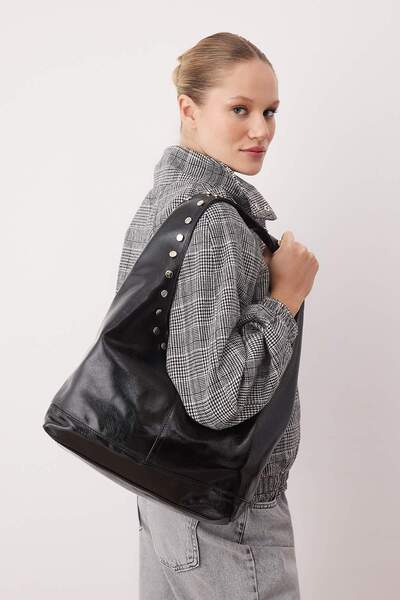 TRENDYOL SHOES Schwarze ovale Damen-Umhängetasche mittlerer Größe TAKAW26OC00051