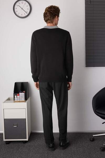 Trendyol Collection Чорний Regular Polo Yaka Renk Bloklu Şık Kazak TMNAW26KZ00008