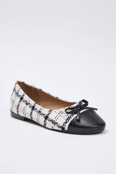 TRENDYOL SHOES Mehrfarbige Ballerina TAKSS25BE00000