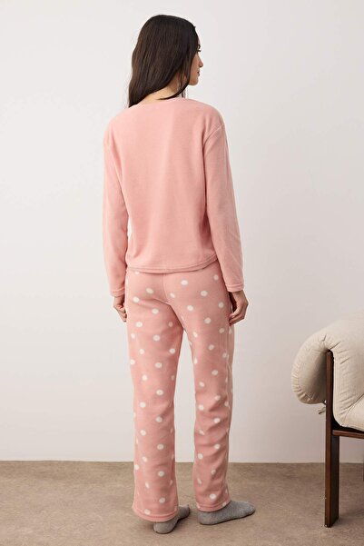 Trendyol Collection Set de pijamale tricotate din lână cu buline pentru adolescenți THMAW26PT00157