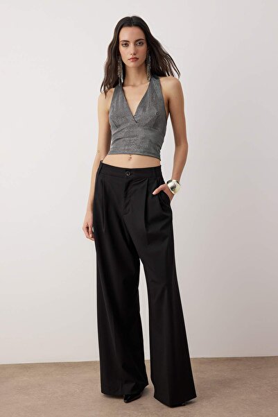 Trendyol Collection Bluză de petrecere tricotată cu sclipici, cu decolteu în V, fără mâneci, argintie TPRAW26BZ00042