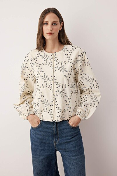 Trendyol Collection Stone Embroidered Woven Jacket Twoaw26Ce00076