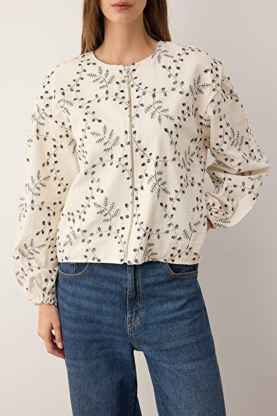 Trendyol Collection Stone Embroidered Woven Jacket Twoaw26Ce00076