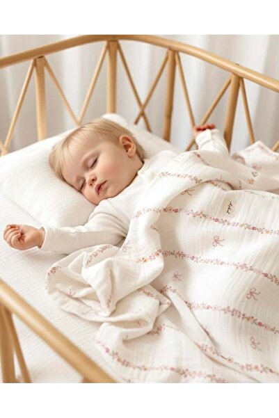 Zezig Bow Line Muslin Blanket