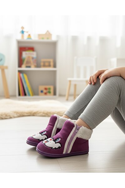 GEZERİUM Çocuk Peluş Ev Botu Panduf – Kaymaz Tabanlı, Sıcacık ve Rahat Kullanım!