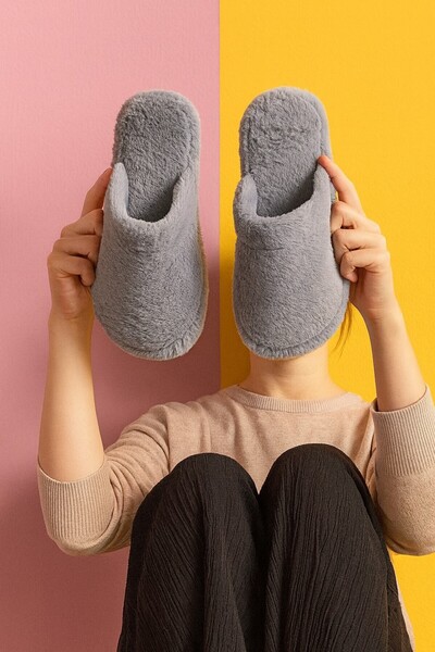 Moda Frato TÜYLÜ KAPALI Kadın Ev Terliği Kışlık Terlik Sessiz Taban