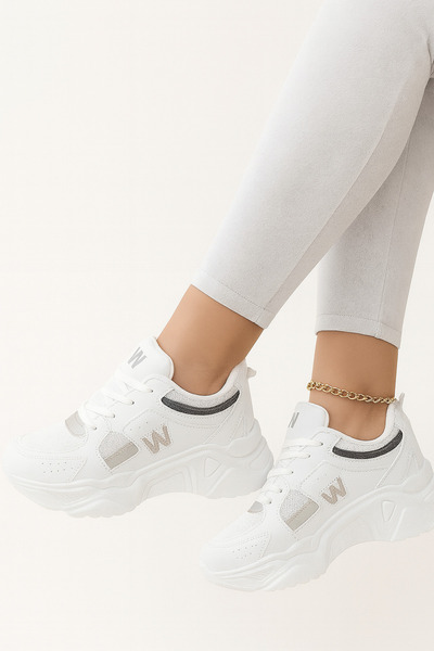 Devida White Sports Shoes 5 cm High Air Sole Casual Sneaker Gx110