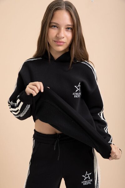 Cansın Mini Μαύρο σετ φόρμας με κουκούλα για κορίτσια με 3 κλωστές, λουράκια και λεπτομέρεια από δαντέλα 22719