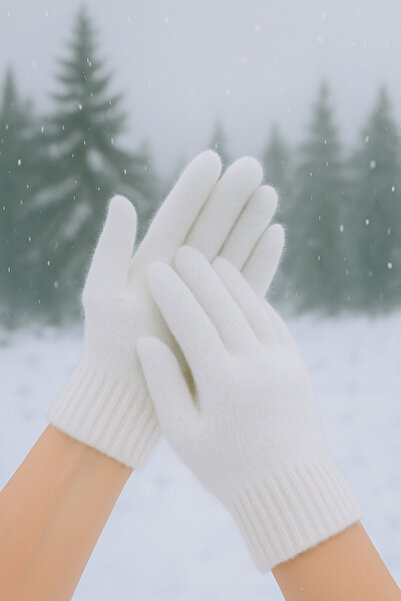 Butik Beyaz Peluş kışlık yumuşak dokulu eldiven (standart)