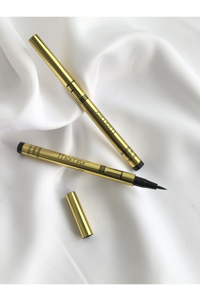 Lesvip's Yoğun siyah renkli suya dayanıklı kalem eyeliner