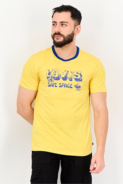 Levi's Men Crew Neck Short Sleeve Graphic Print T-Shirt, Yellow