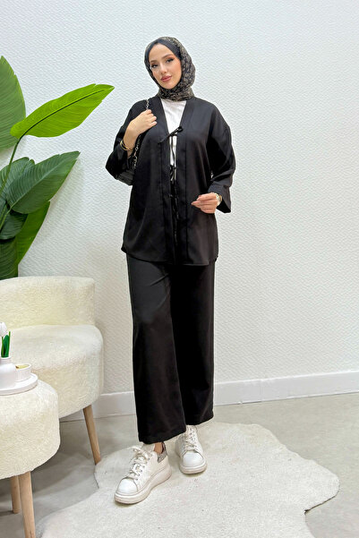 Tesettür Diyarı Set kimono cu șireturi de vanilie - negru