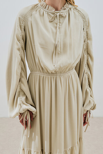 Manuka ΜΑΚΡΥ ΦΟΡΕΜΑ ΣΤΡΑΠΕΡΑΤΟΥ ΣΤΥΛ ΑΔΑΖΑΙ