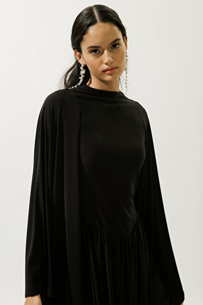 Manuka Černé společenské šaty HELSA