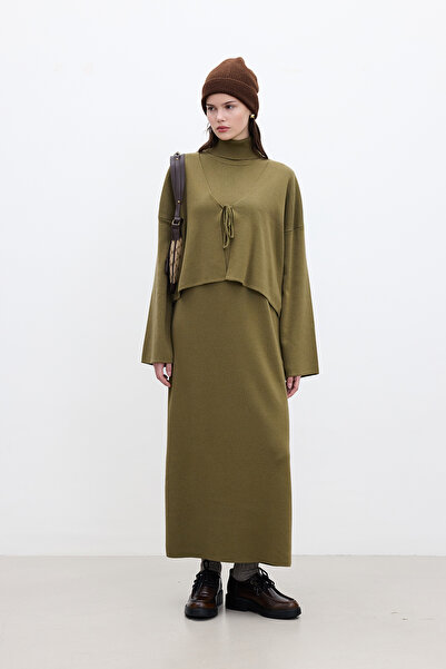 Manuka Zelené úpletové šaty – bez rukávů a s vysokým límcem