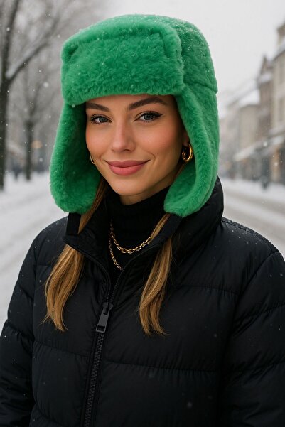 FELLMENS Green Women's Beret Hat - with Faux Fur and Headphones