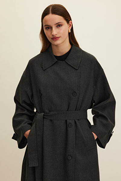 Manuka Antracitový dvouřadý trenčkot Nicola