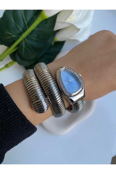 BusradanDesign ساعة يد نسائية معدنية بتصميم حلزوني فضي اللون بيبي بلو وشاشة ز...