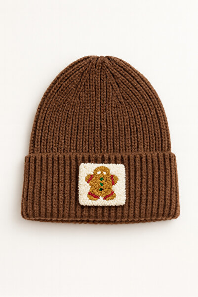 byebruketenci Brown Beret New Year's Gingerbread with Punch Detail
