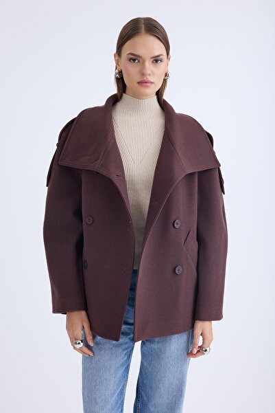 Vitrin Apolet Detaylı Kısa Kaşe Kaban