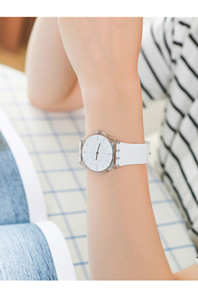 Swatch White Classiness Again Wristwatch Ss08K102