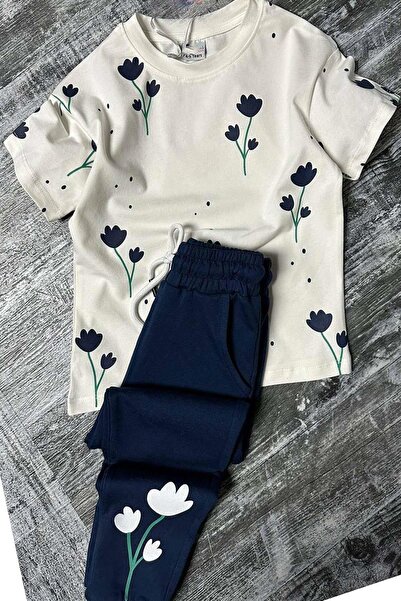 Riccotarz Жіночий темно-синій костюм з принтом тюльпанів з коротким рукавом