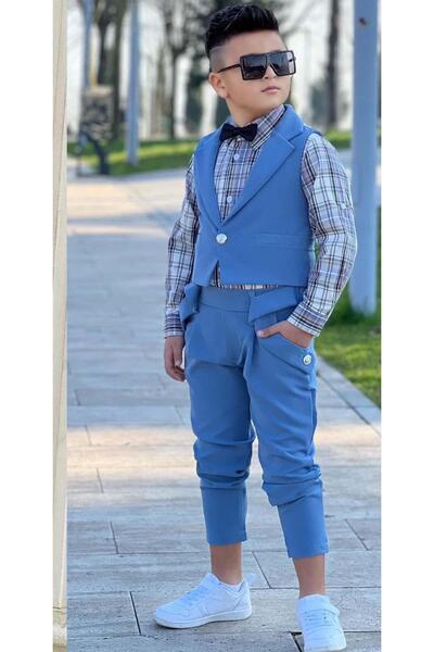 Riccotarz Vestă cu detaliu cu nasturi argintii pentru băiat, cu papion, cămașă în dungi în carouri, set de top cu fundul albastru