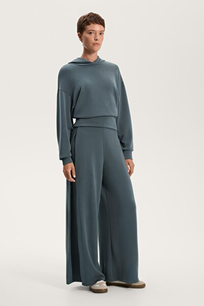 Oysho Modal kumaşlı yumuşak dokunuşlu yan pilili geniş paça pantolon