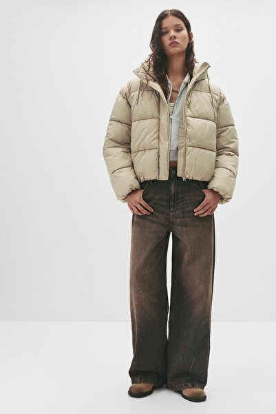 Pull & Bear Kısa kapüşonlu şişme ceket